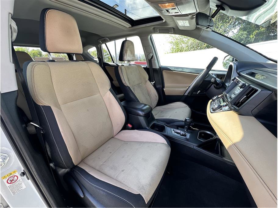 Used 2018 Toyota RAV4 XLE w/ Plus Extra Value Package AWD/4WD image 15