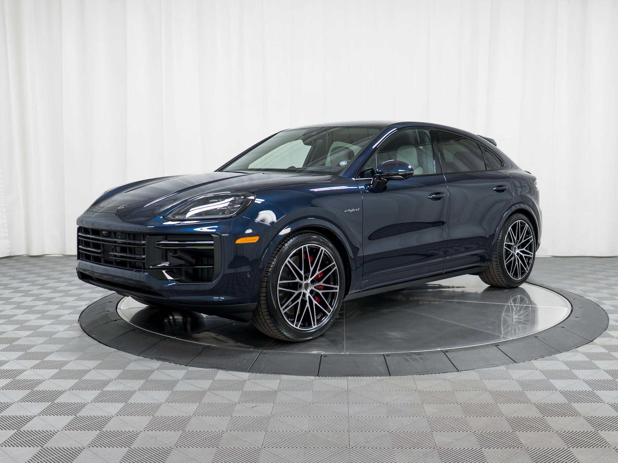 New 2026 Porsche Cayenne Turbo video 1