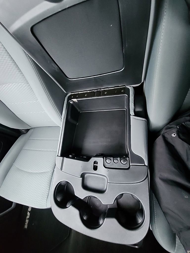 Used 2016 RAM 1500 Express image 32