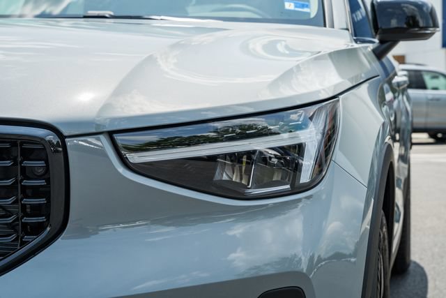 New 2026 Volvo XC40 B5 Core w/ Protection Package Premier AWD/4WD image 13