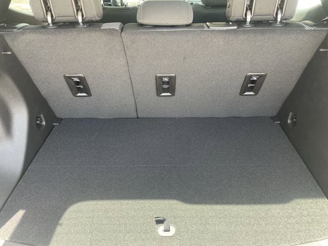 New 2027 Chevrolet Bolt LT w/ Comfort Package FWD image 23