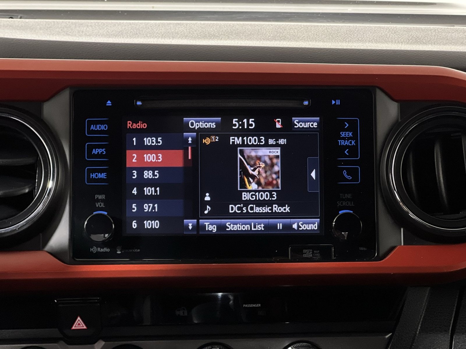 Used 2016 Toyota Tacoma TRD Sport w/ Towing Package AWD/4WD image 18