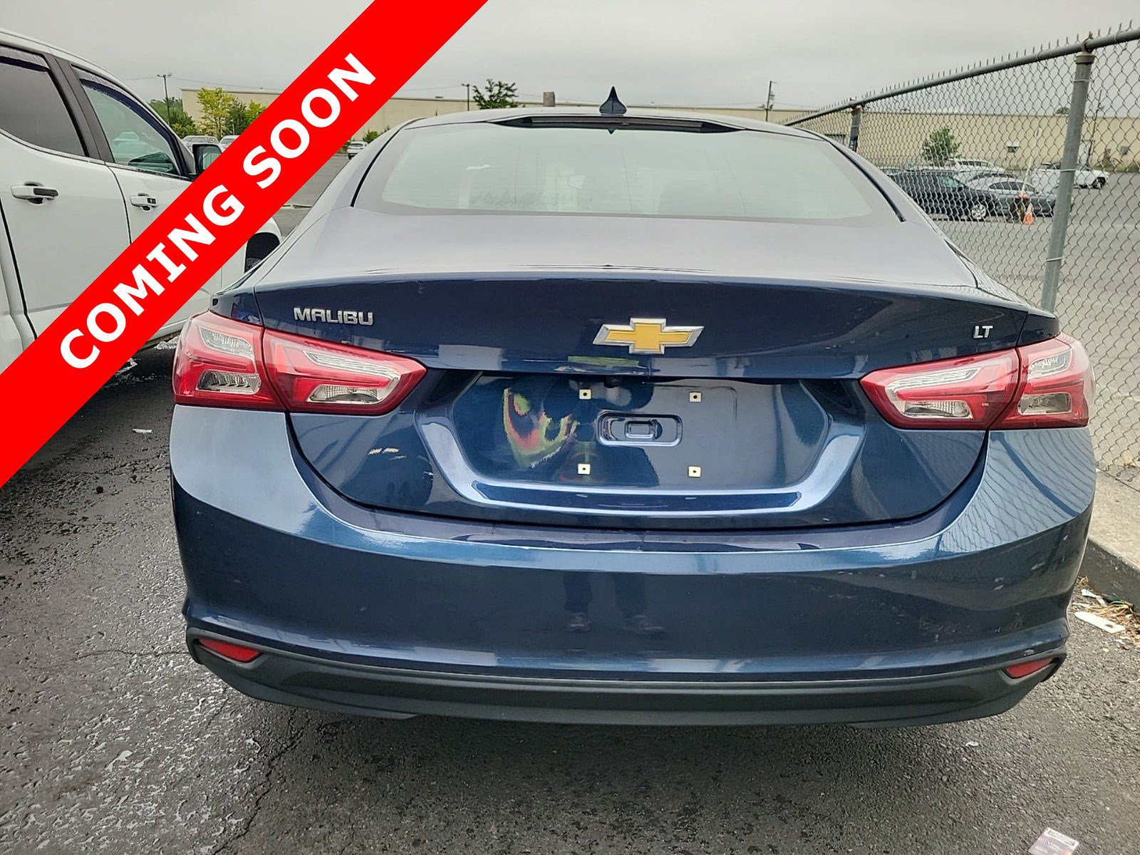 Used 2022 Chevrolet Malibu LT FWD image 5