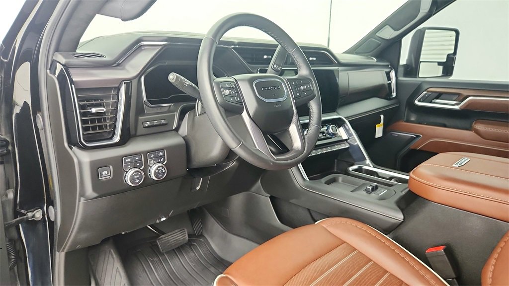 Used 2025 GMC Sierra 2500 Denali Ultimate image 14