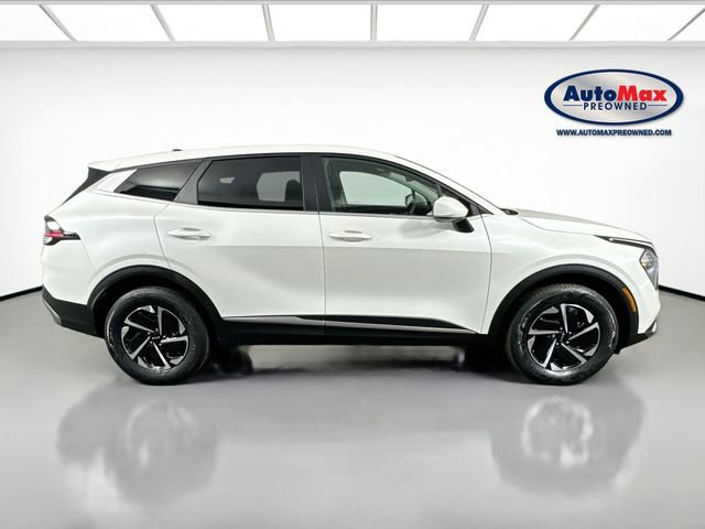Used 2023 Kia Sportage LX image 9