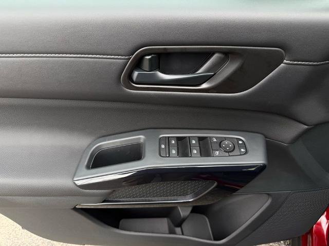 New 2026 Nissan Pathfinder SV image 19