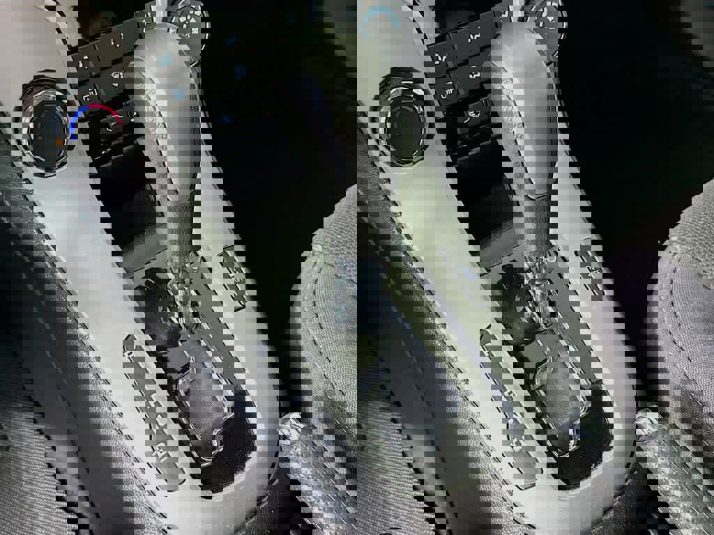 Used 2015 Chevrolet Cruze LT image 18