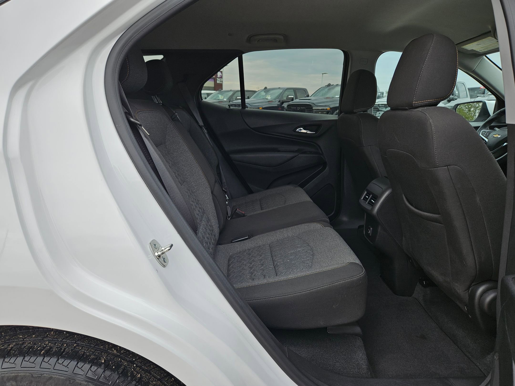 Used 2024 Chevrolet Equinox LT image 25