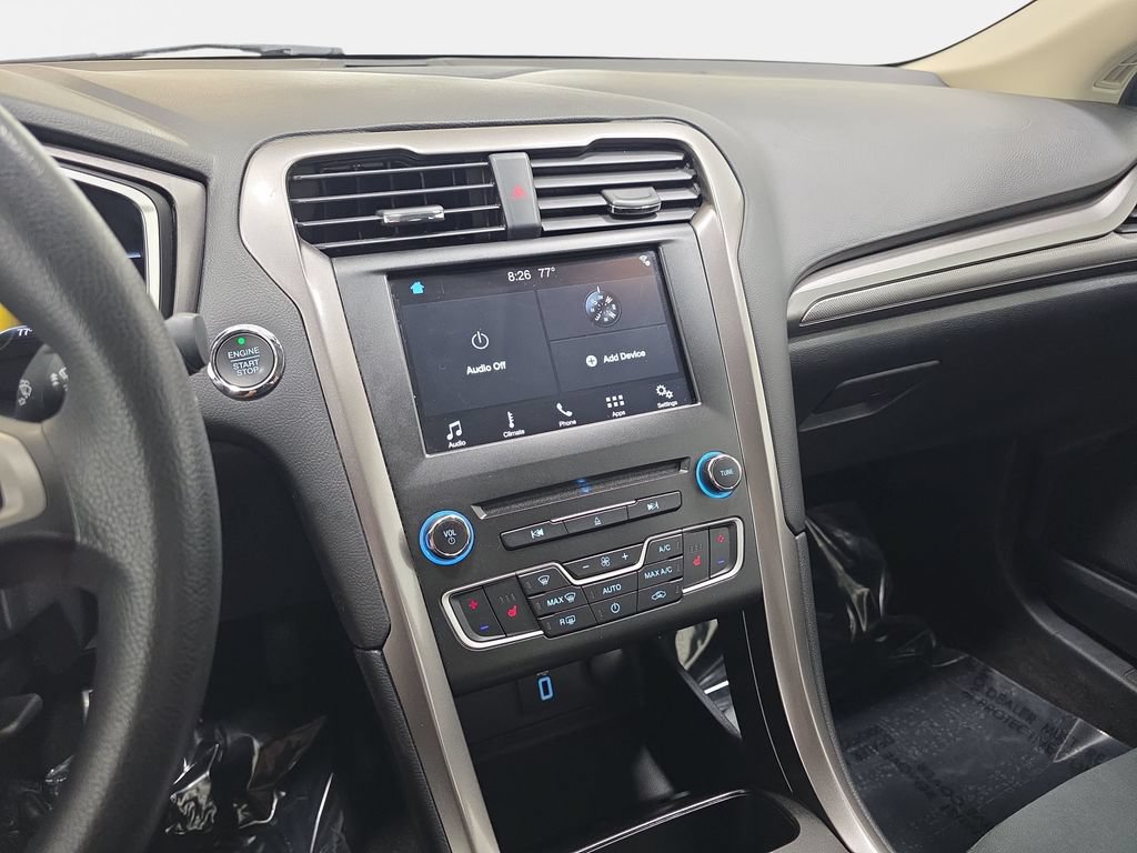 Used 2017 Ford Fusion SE w/ Fusion SE Technology Package FWD image 20