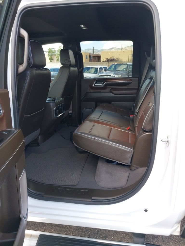 Used 2025 GMC Sierra 3500 Denali w/ Denali Reserve Package AWD/4WD image 12