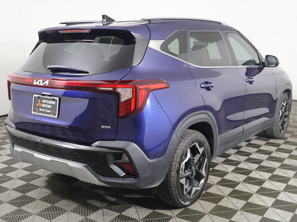 Used 2025 Kia Seltos EX w/ EX Sunroof Package AWD/4WD image 11
