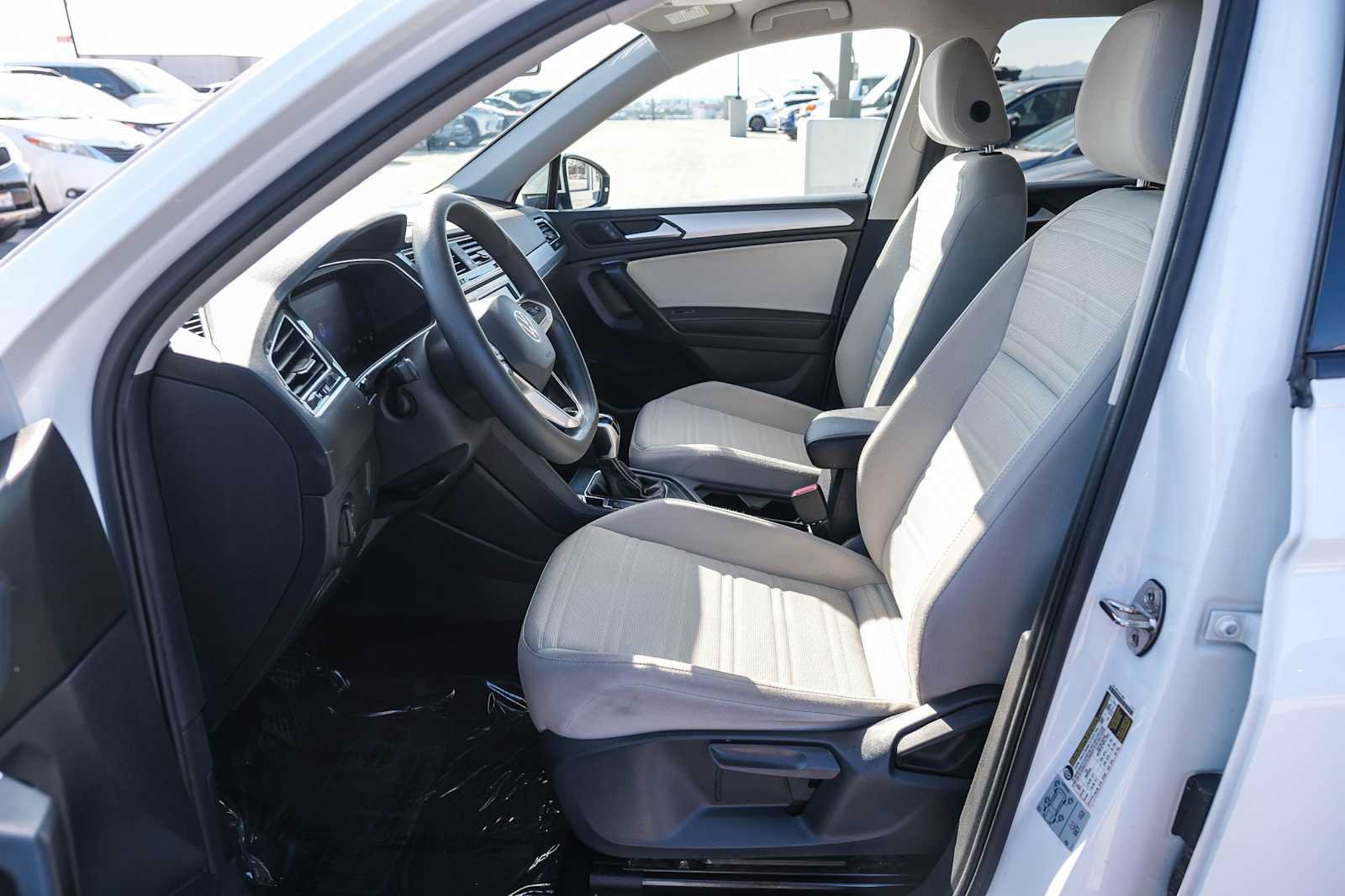 Used 2022 Volkswagen Tiguan S FWD image 18