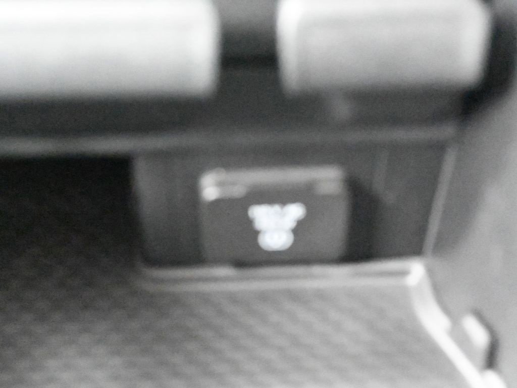 Used 2025 RAM 1500 Laramie w/ Laramie Southwest Edition image 3