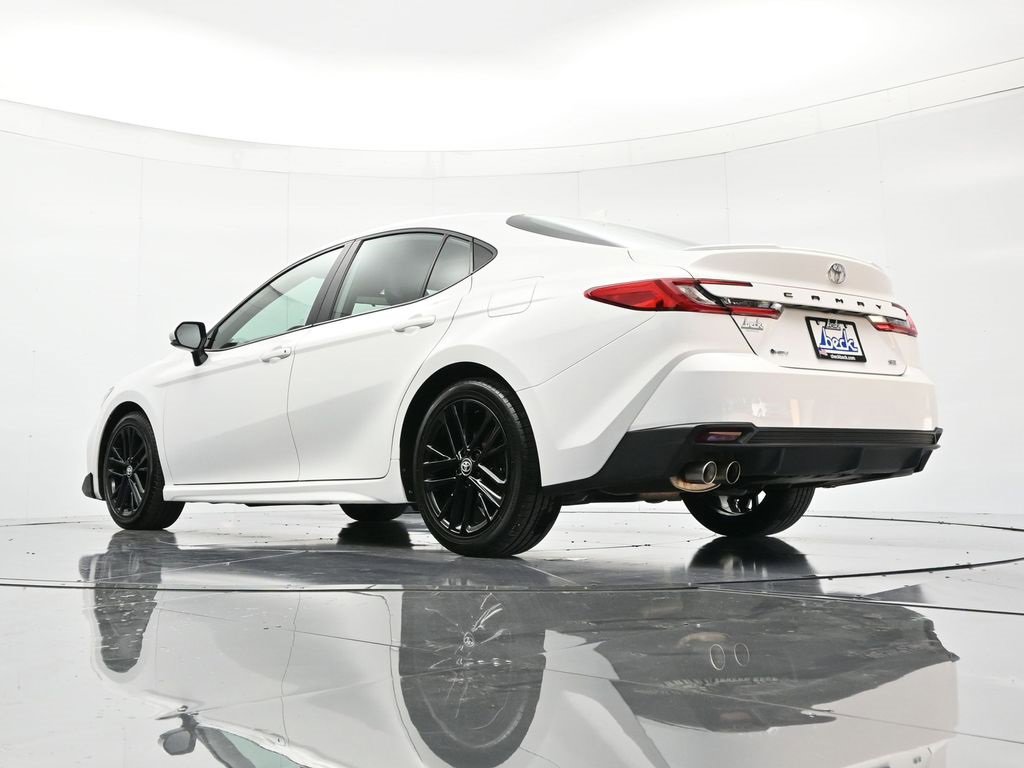 Used 2025 Toyota Camry SE image 41