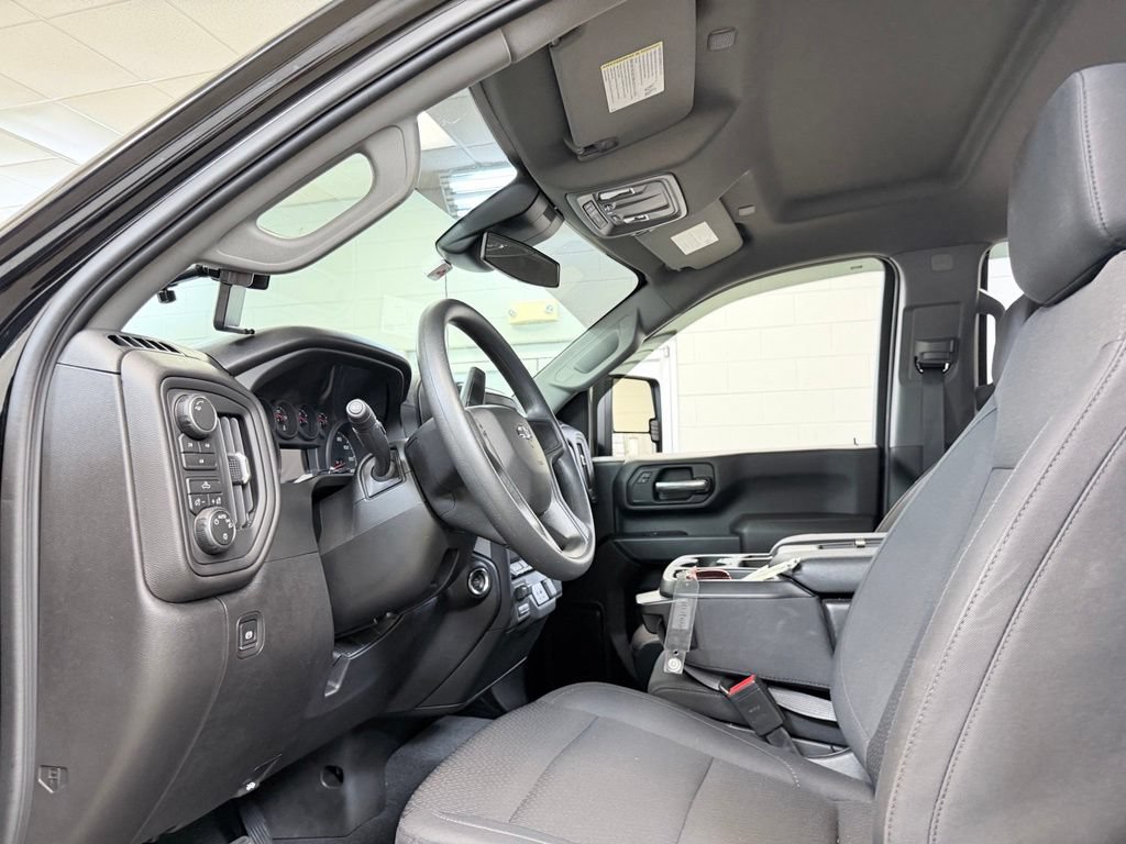 Used 2026 Chevrolet Silverado 2500 Custom w/ Custom Blackout Package AWD/4WD image 16