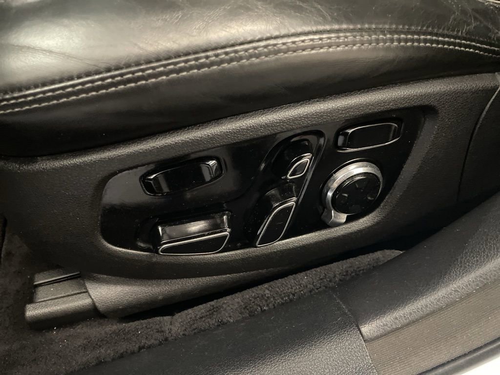 Used 2017 Genesis G90 5.0 Ultimate image 16