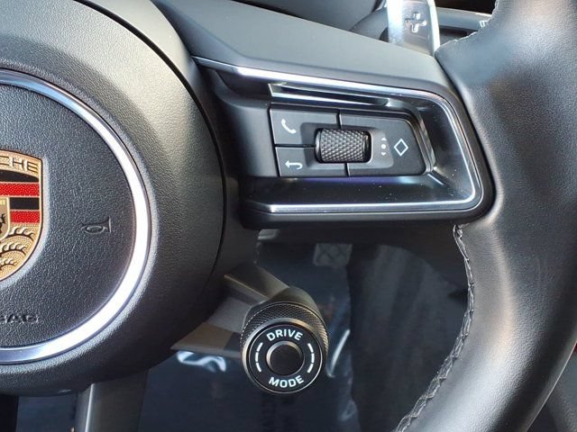 Used 2023 Porsche Macan AWD/4WD image 10