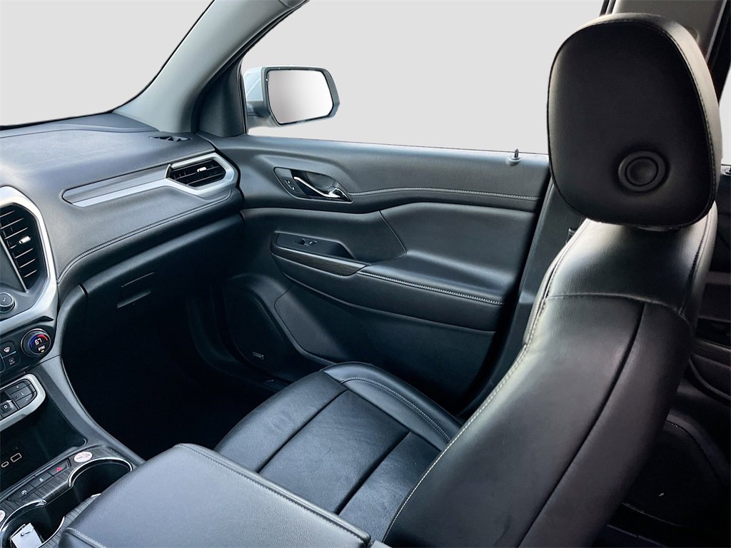 Used 2023 GMC Acadia SLT image 25