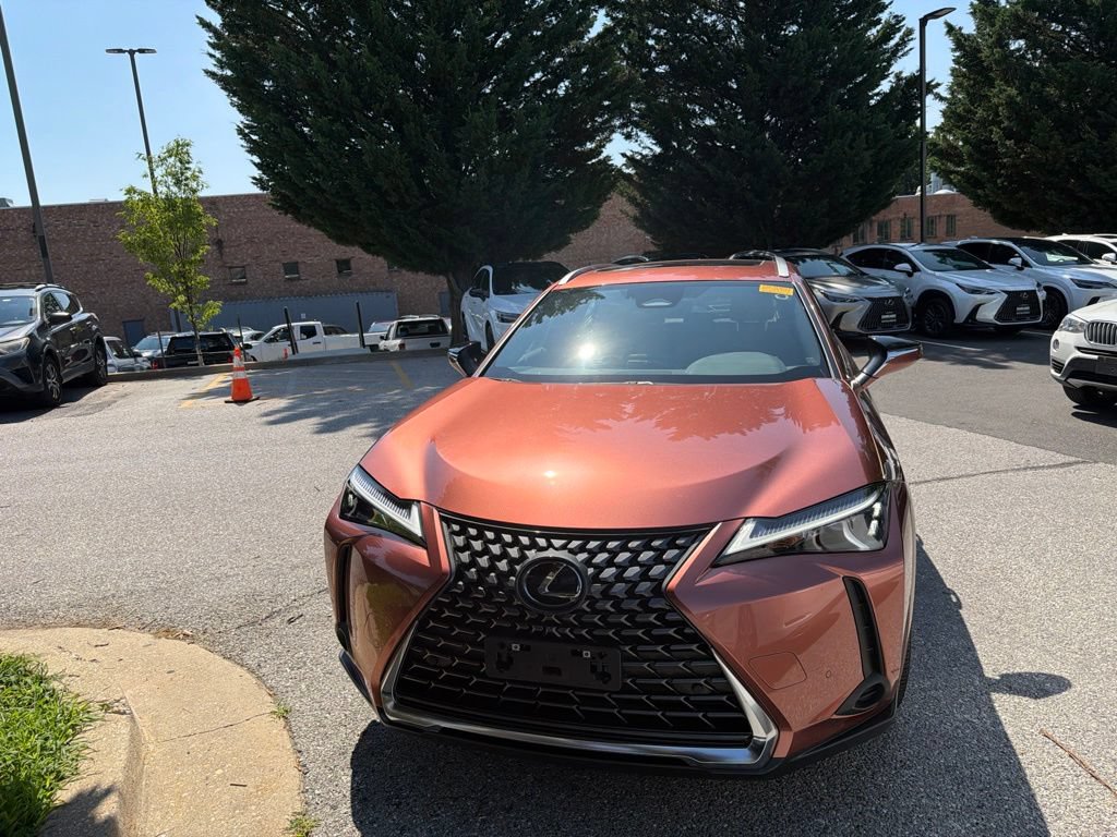 Certified 2025 Lexus UX 300h AWD w/ Accessory Package (Z1) image 3