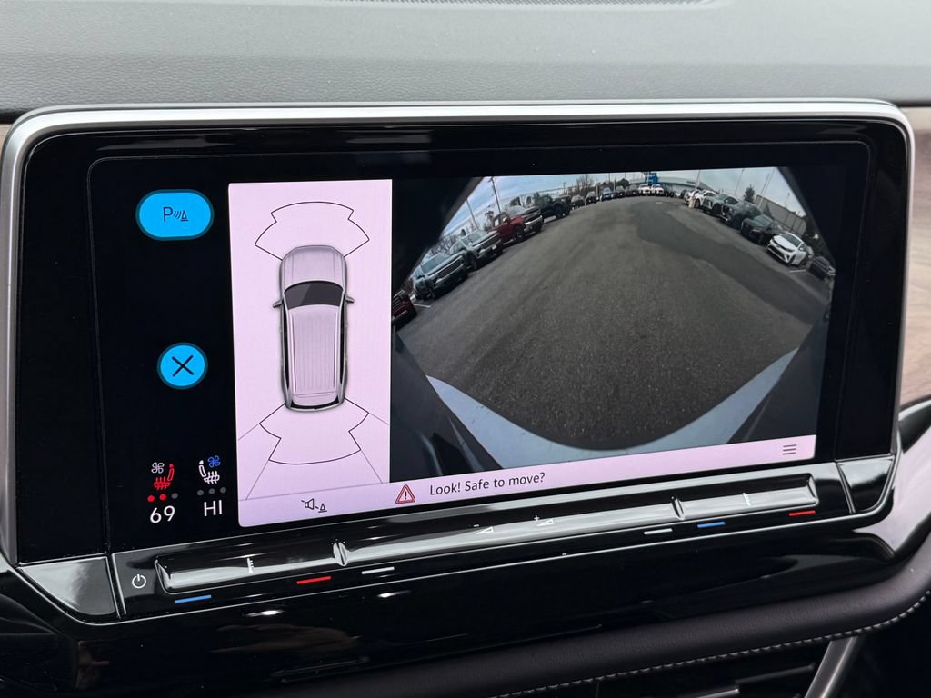 Certified 2024 Volkswagen Atlas SE FWD image 32
