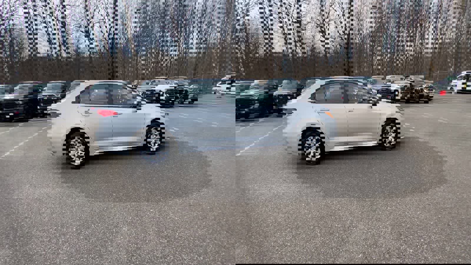 Used 2025 Toyota Corolla LE image 13