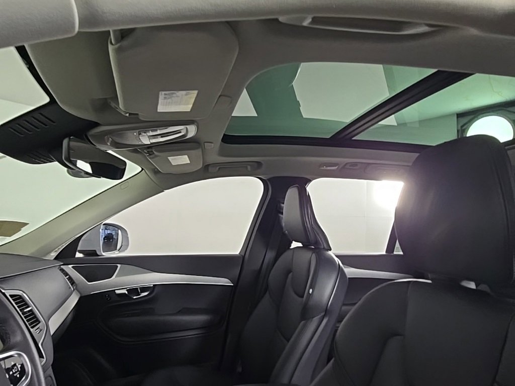 Certified 2024 Volvo XC90 B5 Core w/ Protection Package Premier image 21