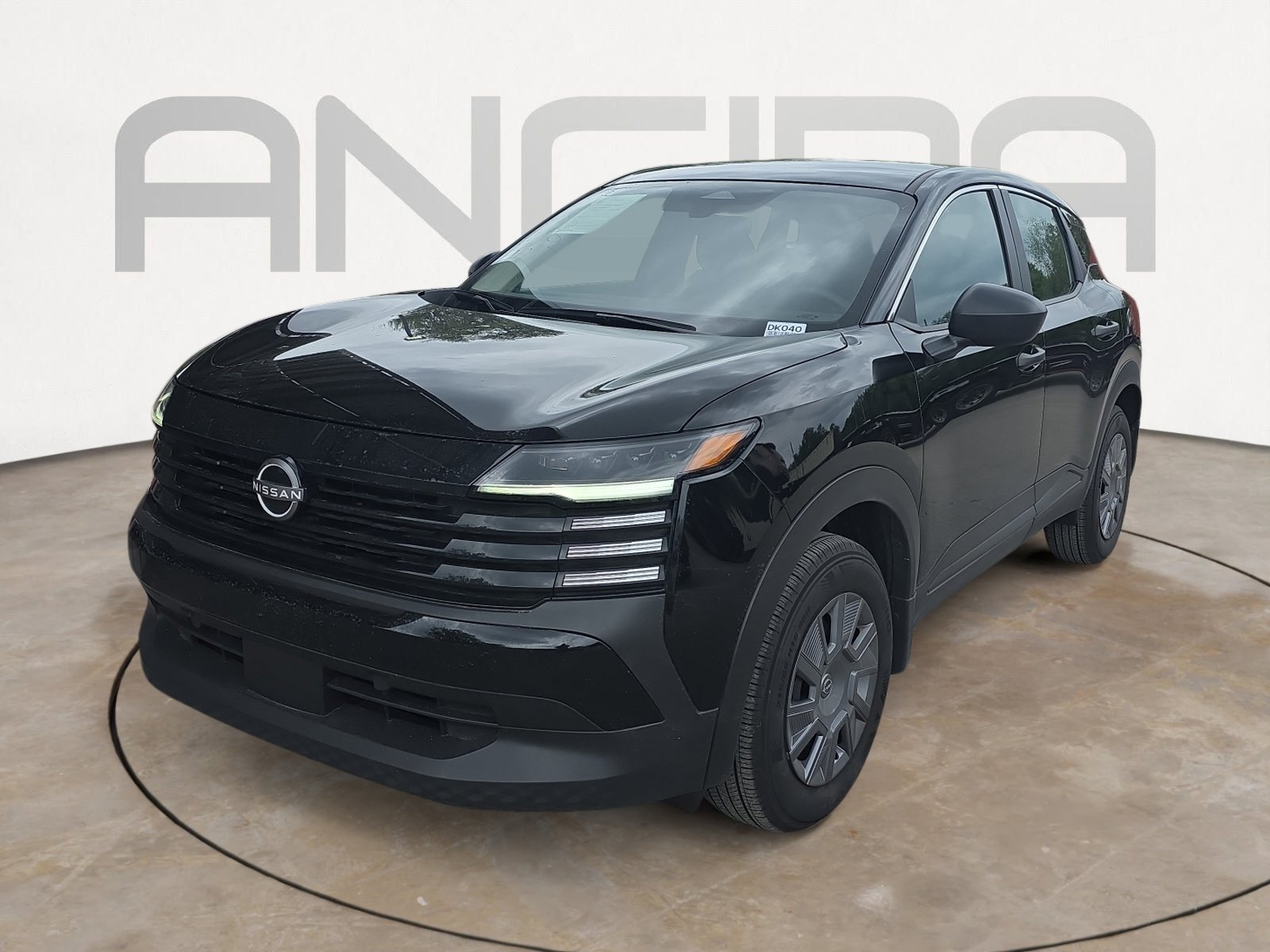 Used 2025 Nissan Kicks S image 4