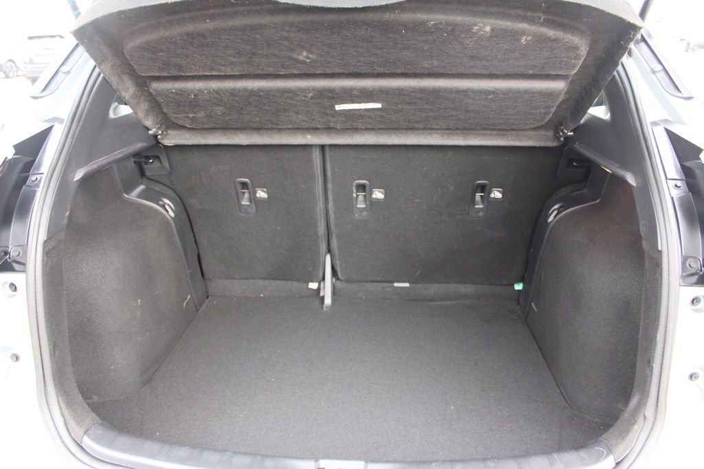 Used 2023 Nissan Kicks SR w/ SR Premium Package image 10