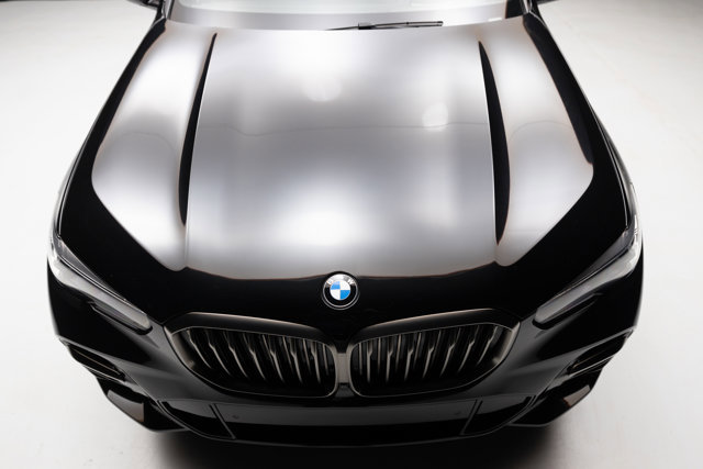 Used 2021 BMW X5 M50i AWD/4WD image 32