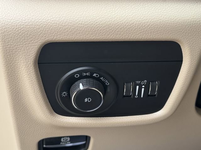 Used 2021 Jeep Grand Cherokee L Limited image 20