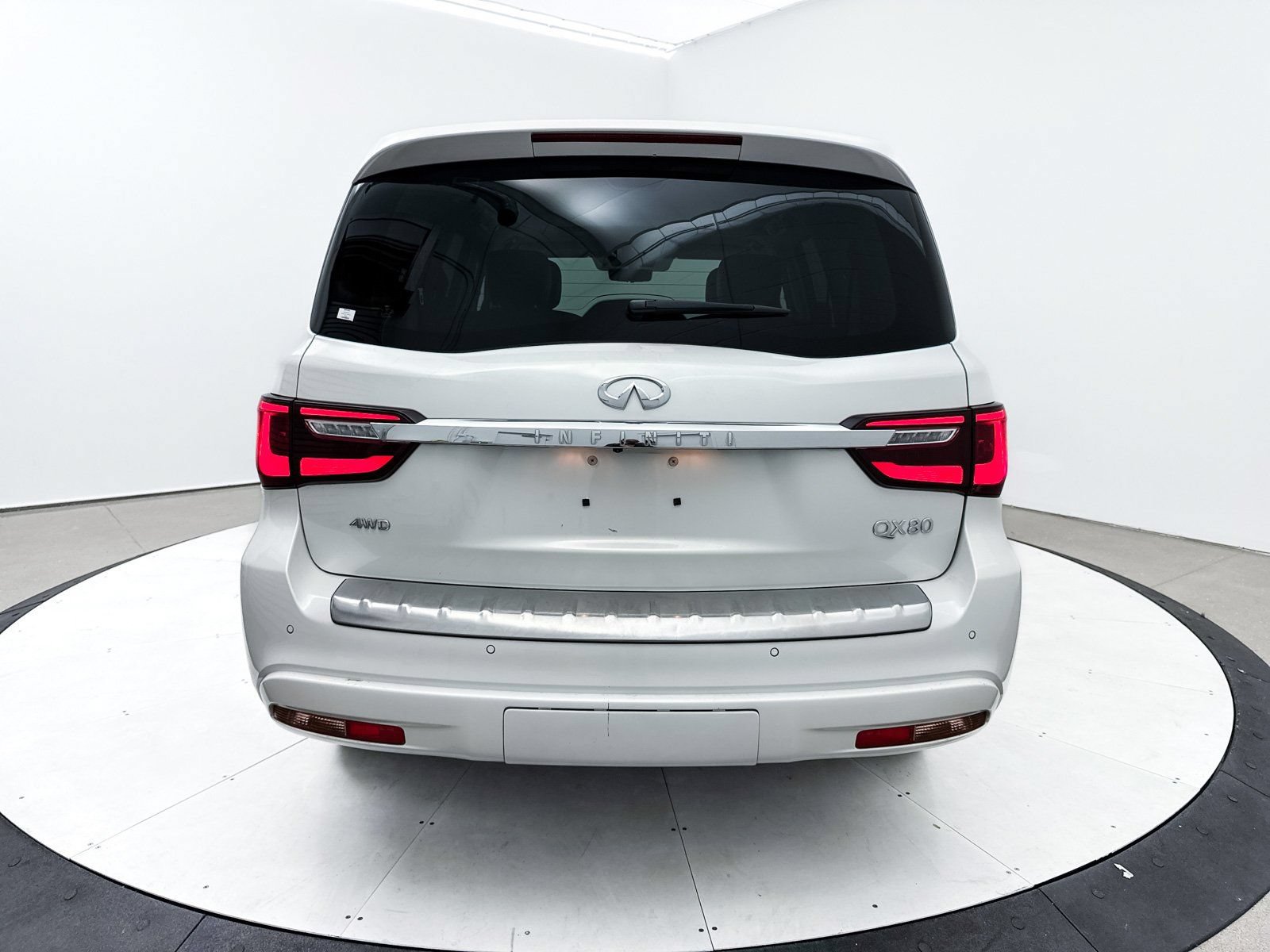 Used 2024 INFINITI QX80 Luxe AWD/4WD image 30