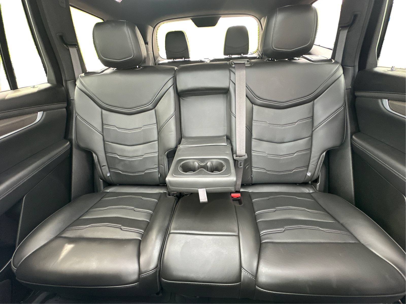 Certified 2025 Cadillac XT6 Sport w/ Platinum Package AWD/4WD image 15