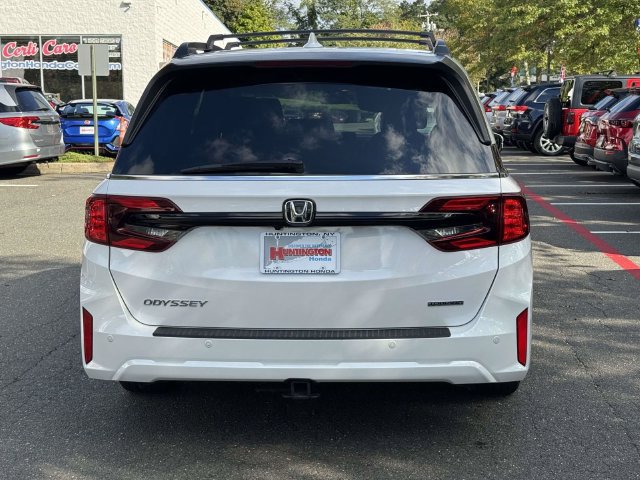 Used 2025 Honda Odyssey Touring image 7