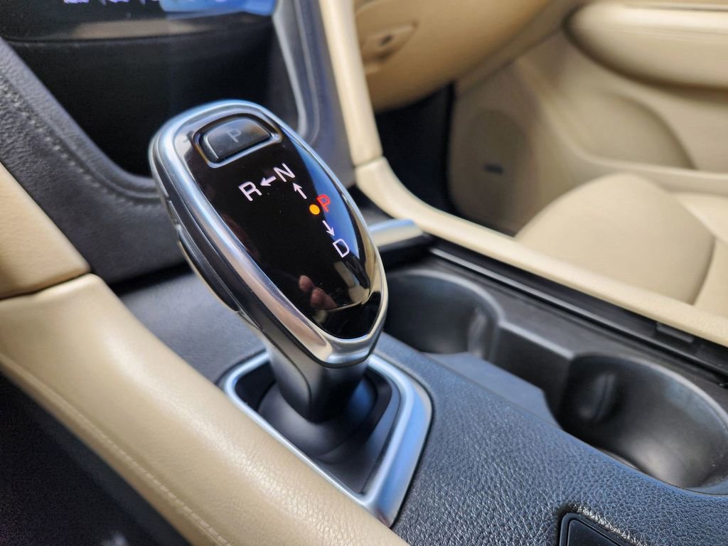 Used 2018 Cadillac XT5 Premium Luxury w/ Driver Assist Package AWD/4WD image 18