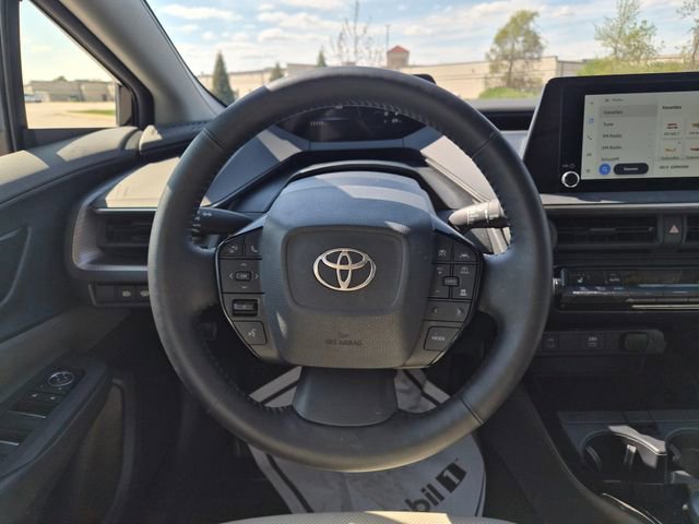 Used 2024 Toyota Prius XLE AWD/4WD image 19