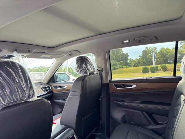 New 2026 Volkswagen Atlas SE image 7