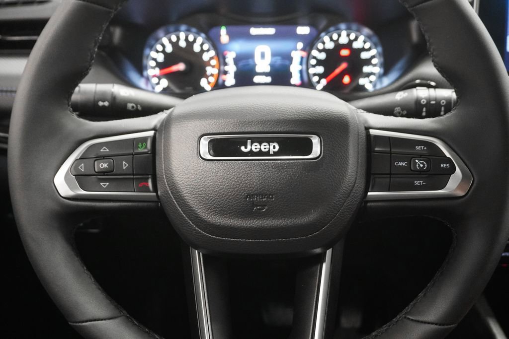 New 2026 Jeep Compass Latitude image 17