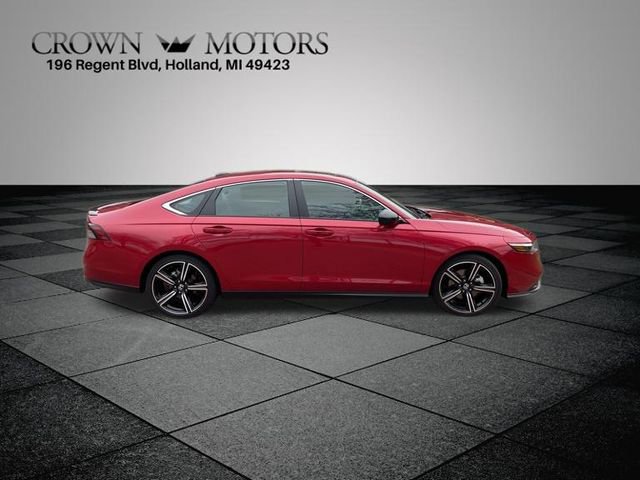Used 2023 Honda Accord Sport image 2