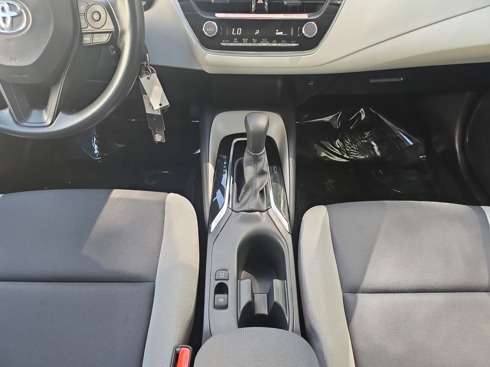 Used 2026 Toyota Corolla LE FWD image 30