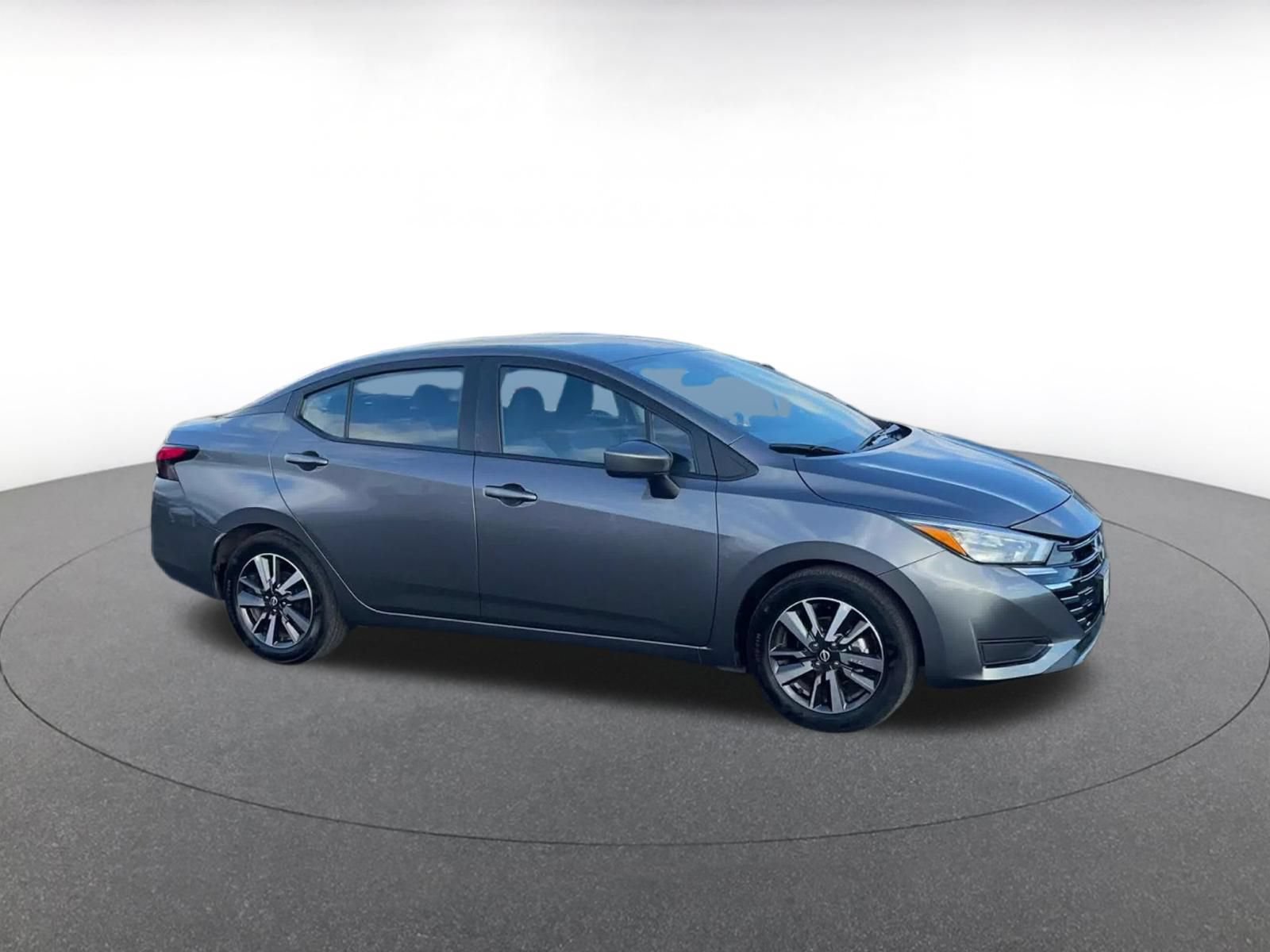 Used 2025 Nissan Versa SV FWD video 2