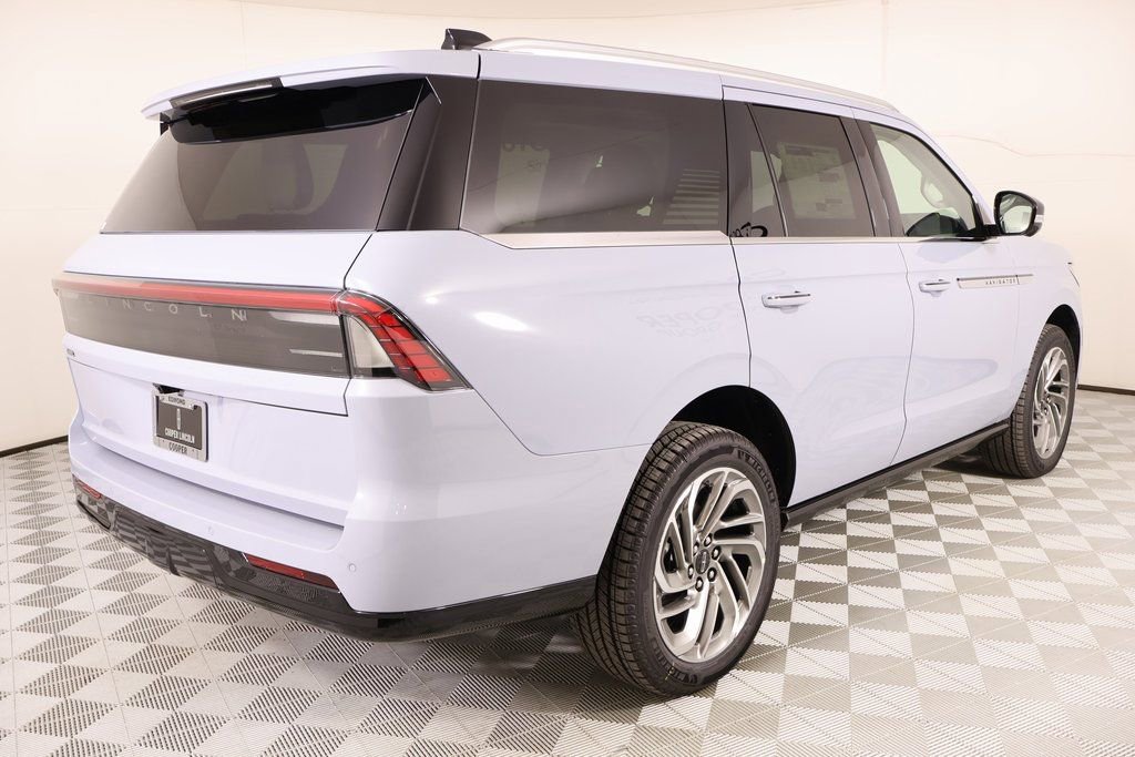 New 2025 Lincoln Navigator Reserve image 22