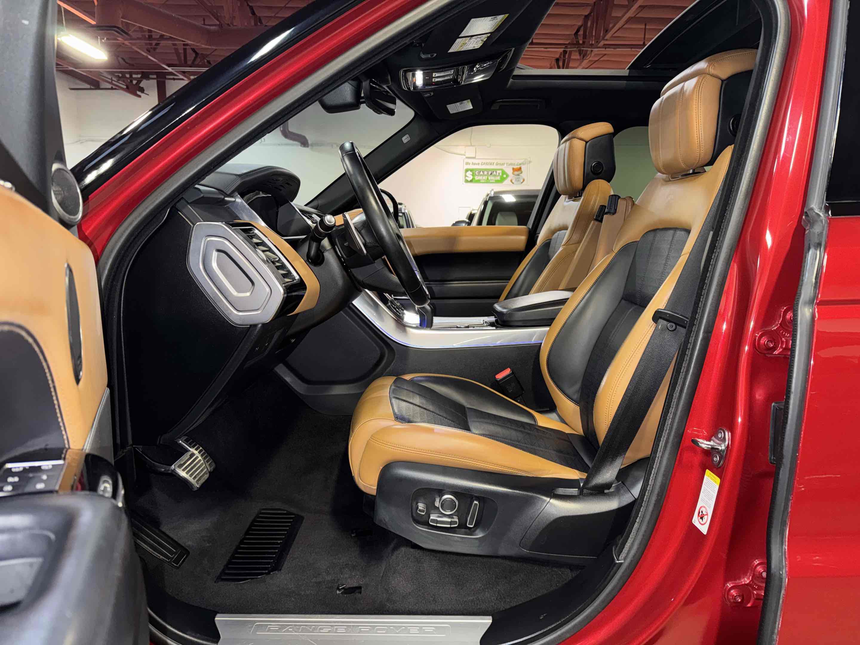 Used 2019 Land Rover Range Rover Sport HSE Dynamic image 6