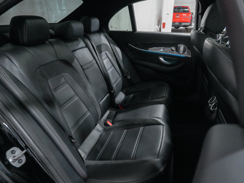 Used 2019 Mercedes-Benz E 53 AMG 4MATIC Sedan w/ Parking Assistance Package image 33
