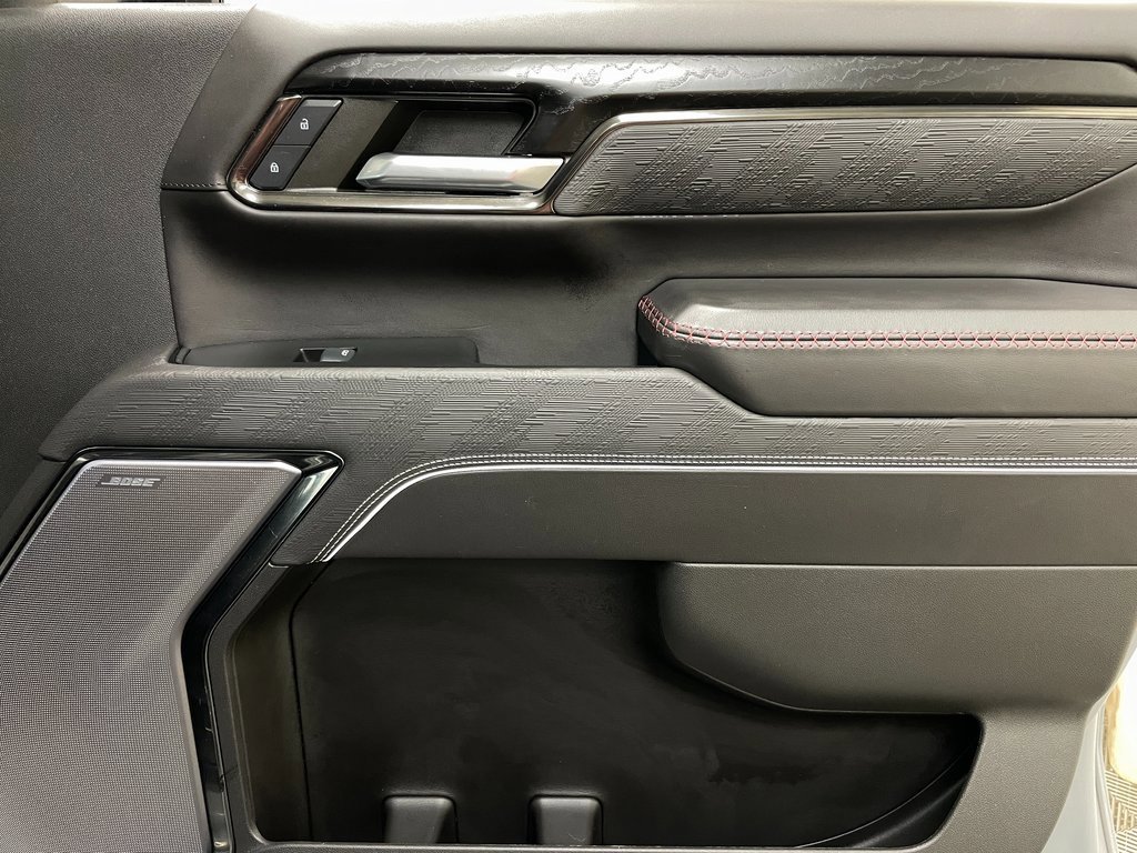 Used 2024 GMC Sierra 2500 AT4X image 46