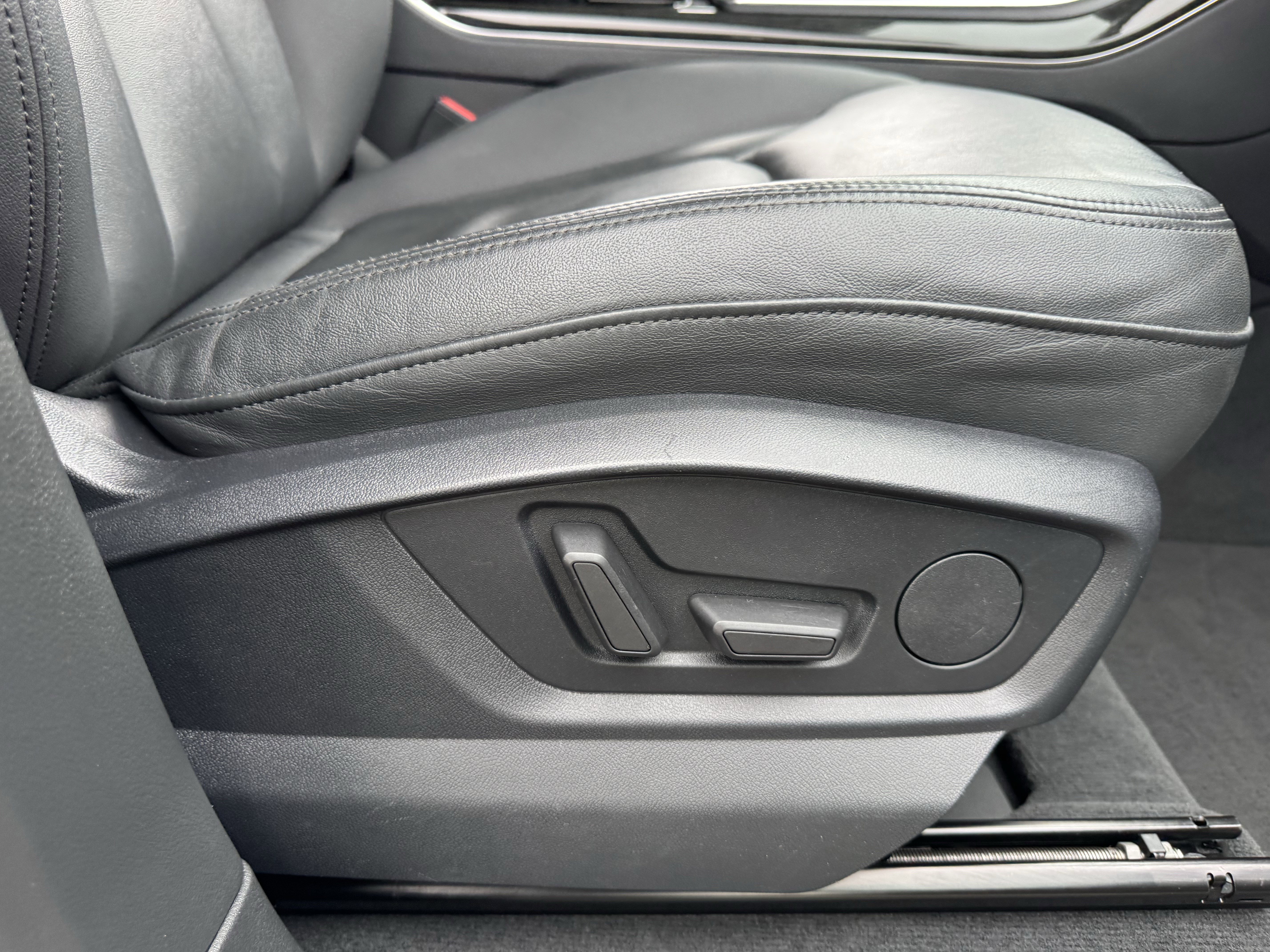 Used 2022 Audi Q7 Premium Plus image 41