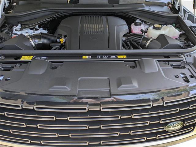 New 2025 Land Rover Range Rover SE image 16