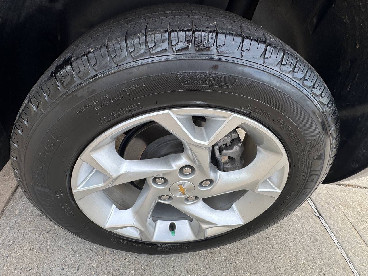 Used 2024 Chevrolet Trax LS w/ LS Convenience Package FWD image 27