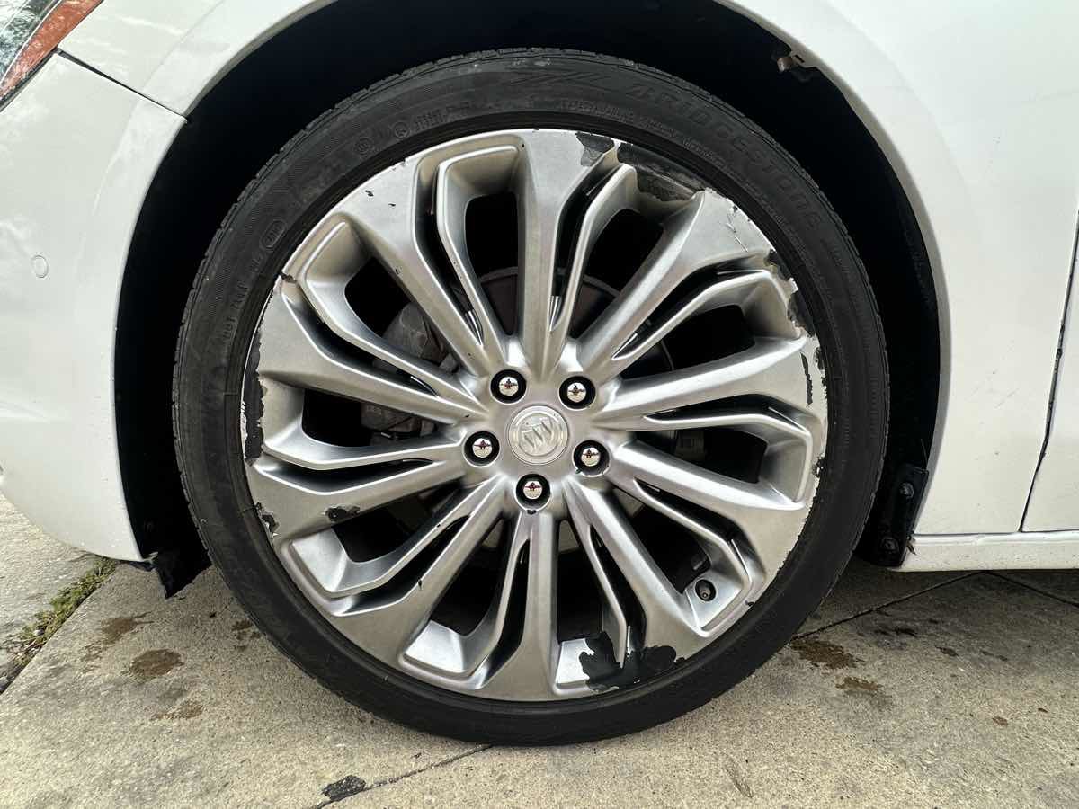 Used 2017 Buick LaCrosse Premium w/ Driver Confidence Package #2 image 9