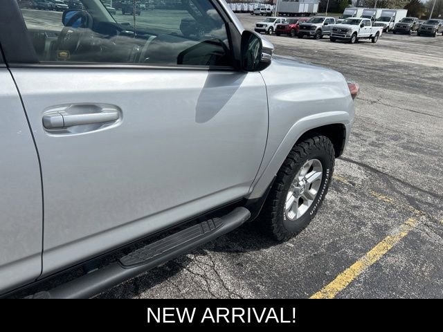 Used 2017 Toyota 4Runner SR5 Premium image 5