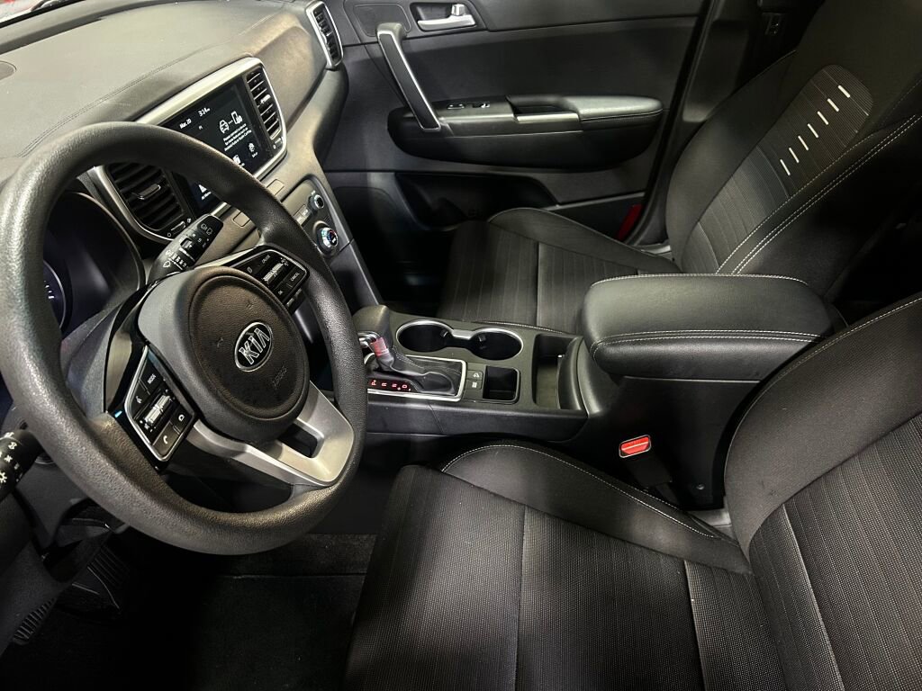 Used 2020 Kia Sportage LX w/ LX Popular Package image 5